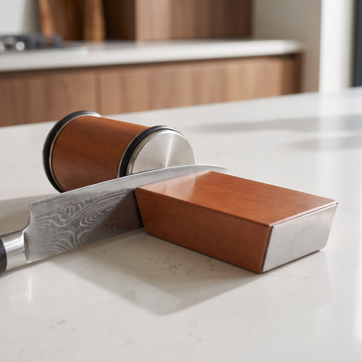 Diamond Knife Sharpener with Magnetic Angle Guide and Ceramic Honing - close-up of the wooden roller's sharpening disc against a blade on the magnetic angle block
